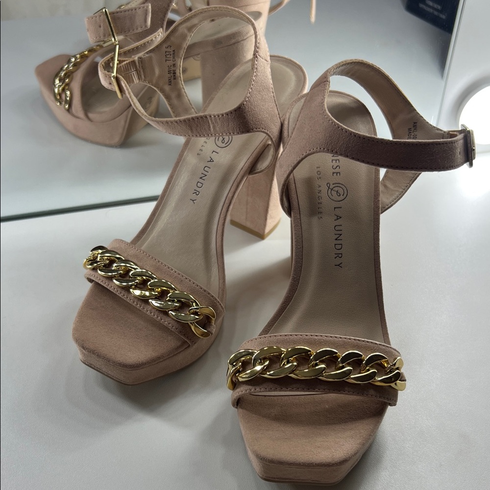 Chinese Laundry Blush Heels with Gold Chain